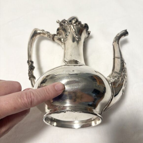 REED & BARTON Silverplate Coffee Pot Model 15 Floral Spout Finial 9.5” Ornate - Picture 6 of 7